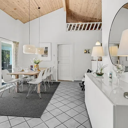 Holiday home Four-bedroom In Vaggerlose
